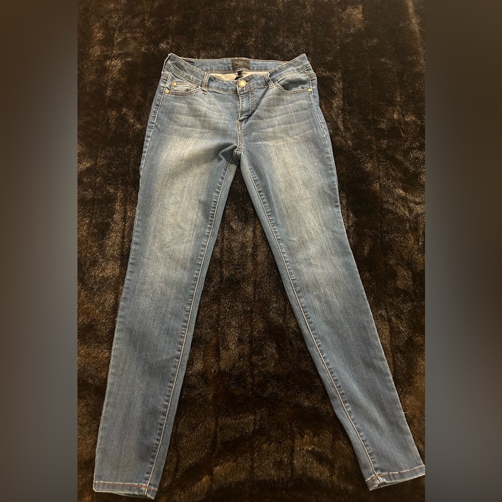 Celebrity Pink Skinny Jeans Women’s Size 9 / 29 Medium Wash Fade Stretch Denim